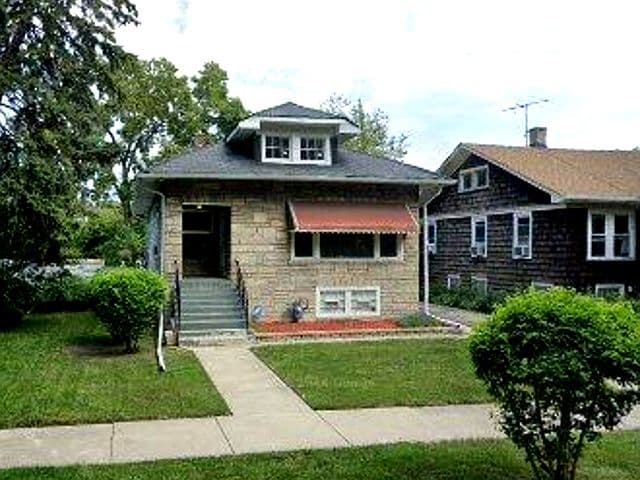 Primary listing photo