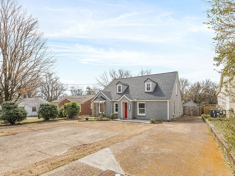 Listing photo 4