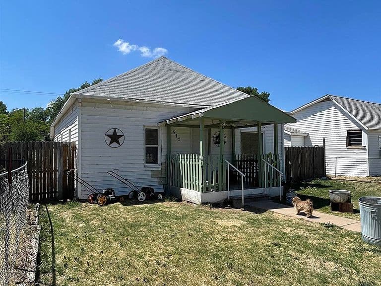 Listing photo 3