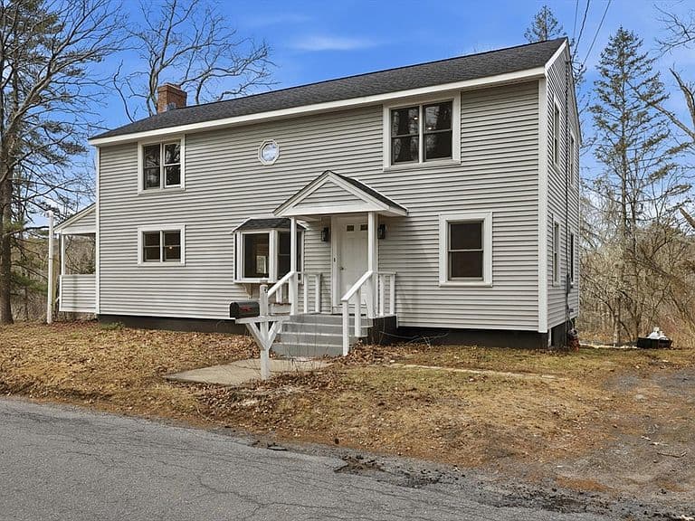 Listing photo 2