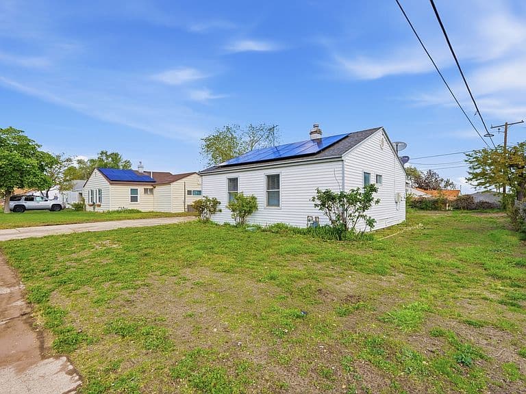 Listing photo 3