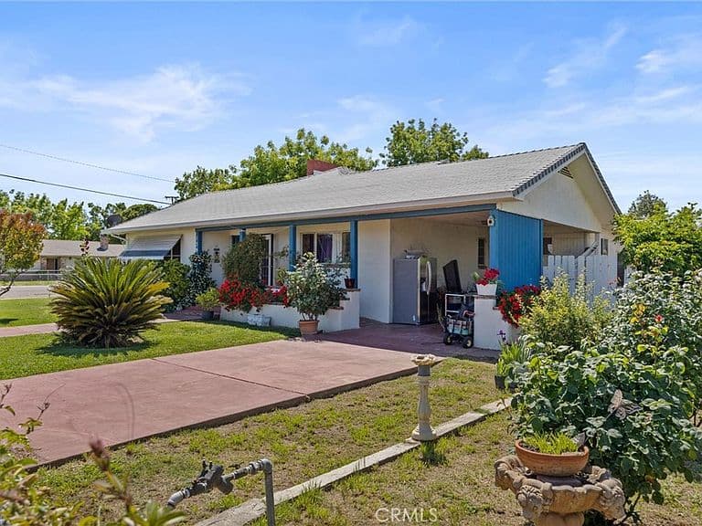 Listing photo 4