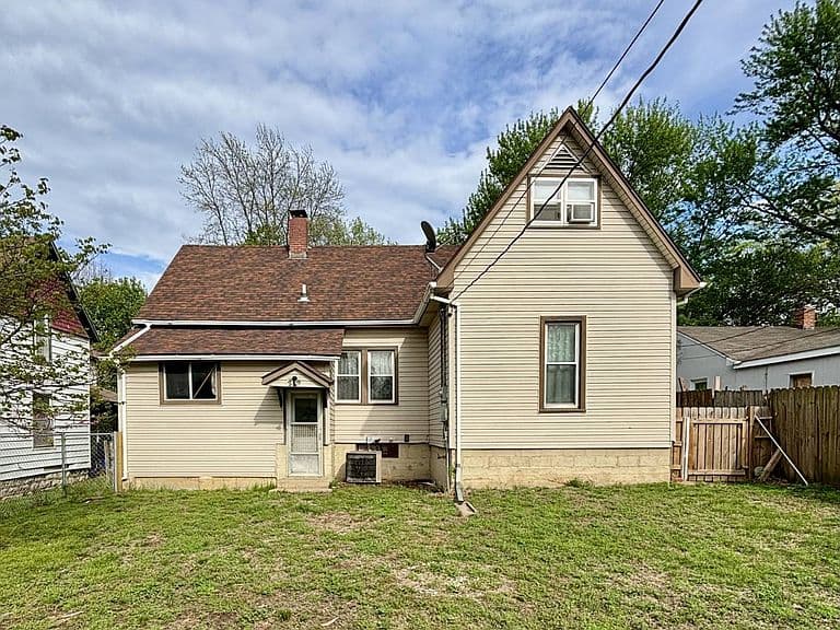 Listing photo 4