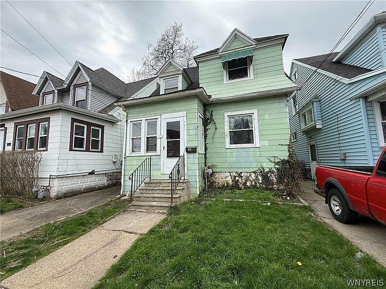 Listing photo 3