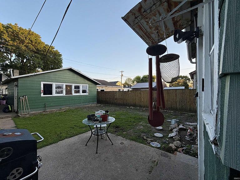 Listing photo 4