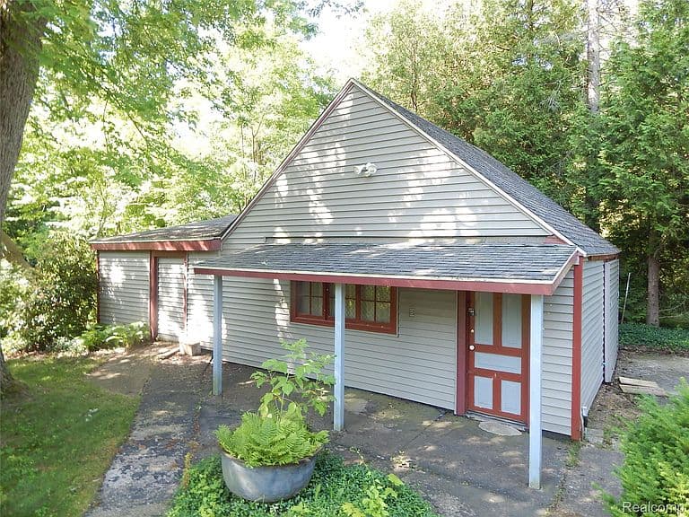 Listing photo 4