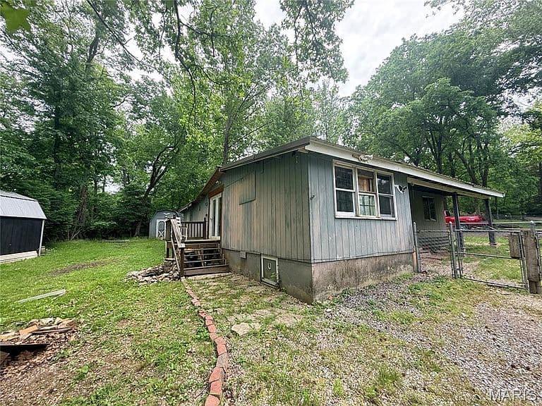 Listing photo 3