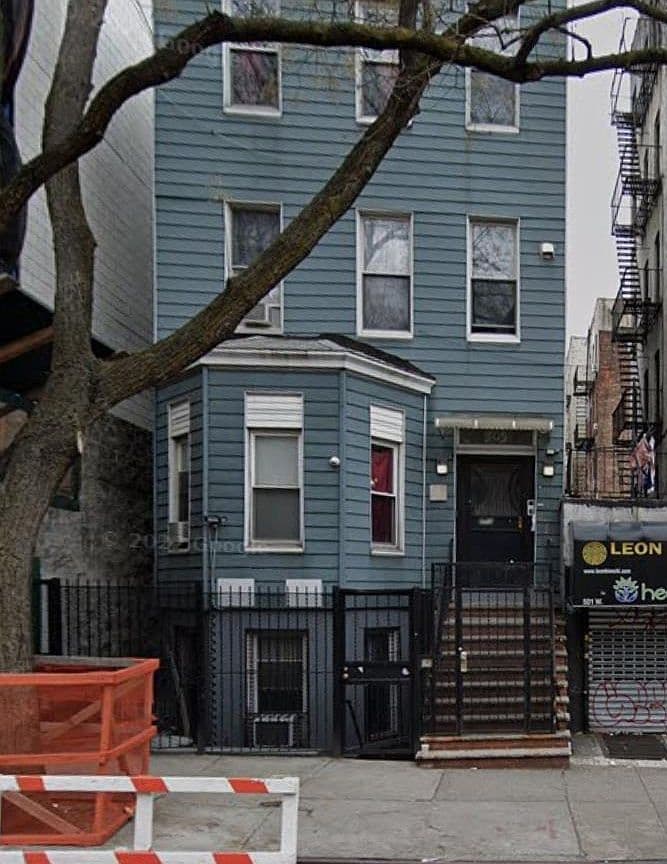 Primary listing photo