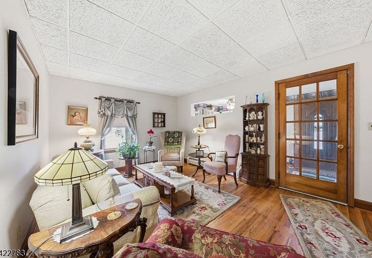 Listing photo 4