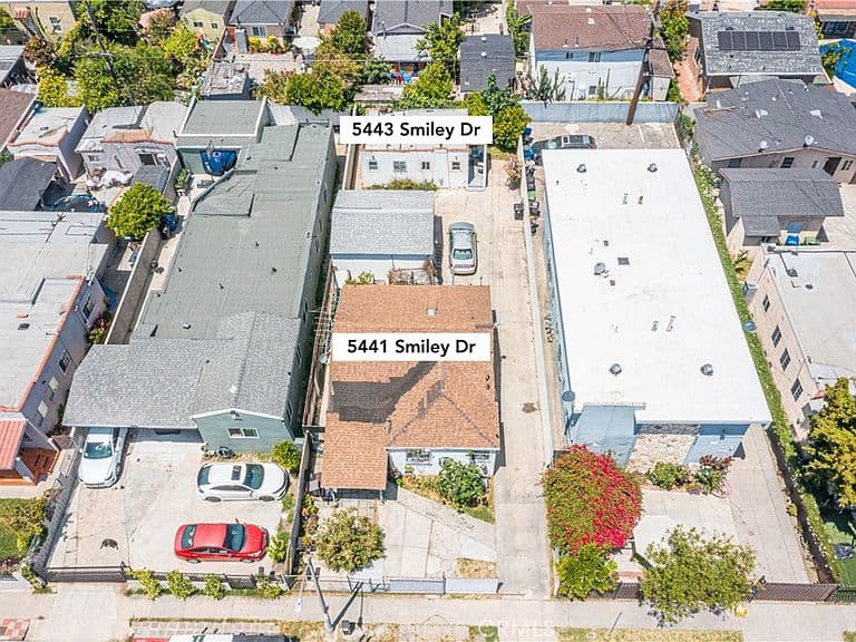 Listing photo 2