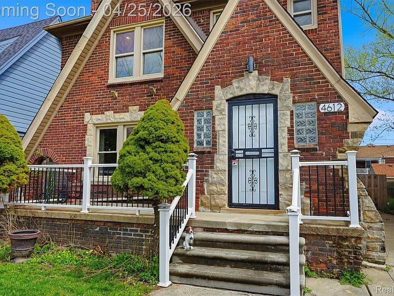 Listing photo 3