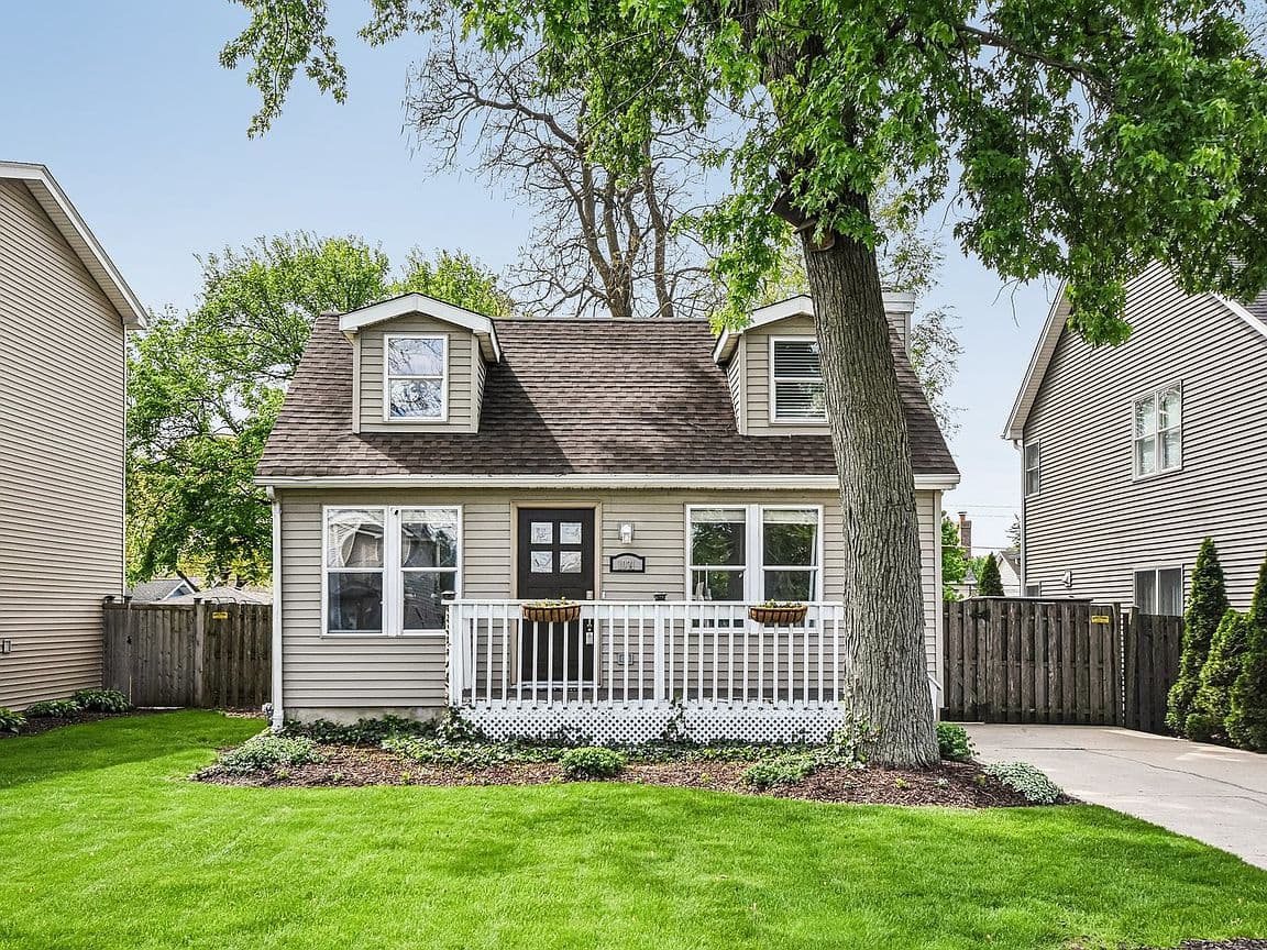 Primary listing photo