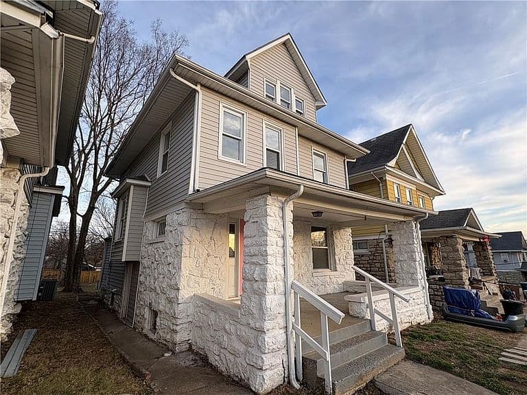 Listing photo 3