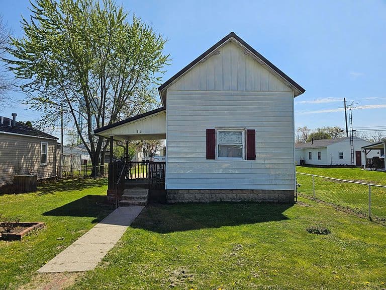 Listing photo 2