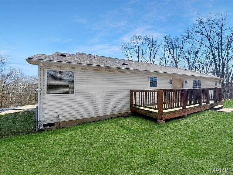 Listing photo 5