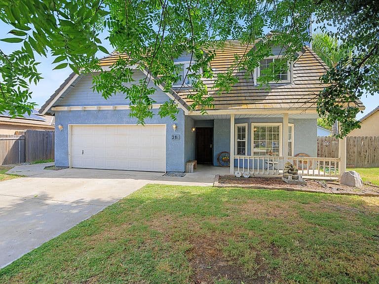 Listing photo 2