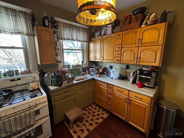 Listing photo 5