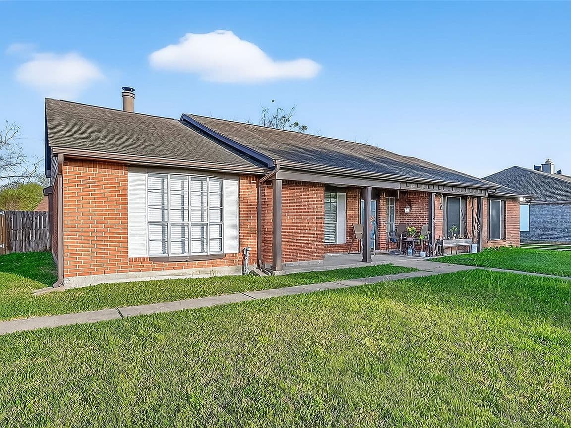 Primary listing photo