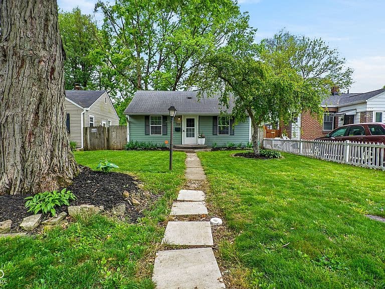 Listing photo 3