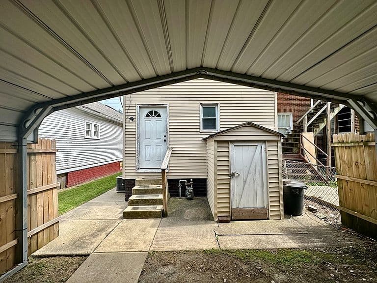 Listing photo 5