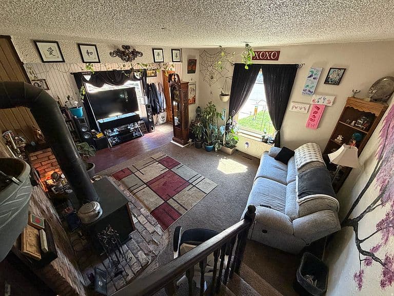 Listing photo 5