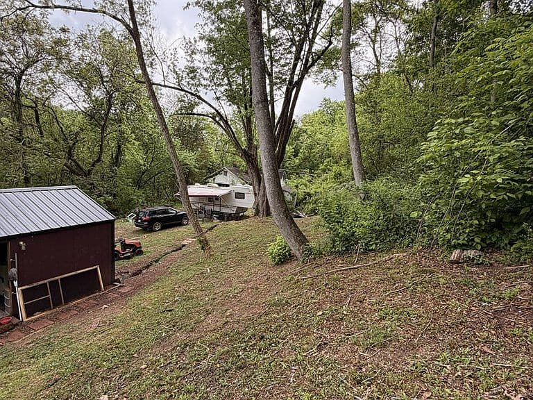 Listing photo 5