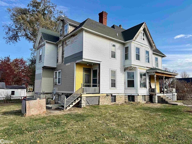 Listing photo 5