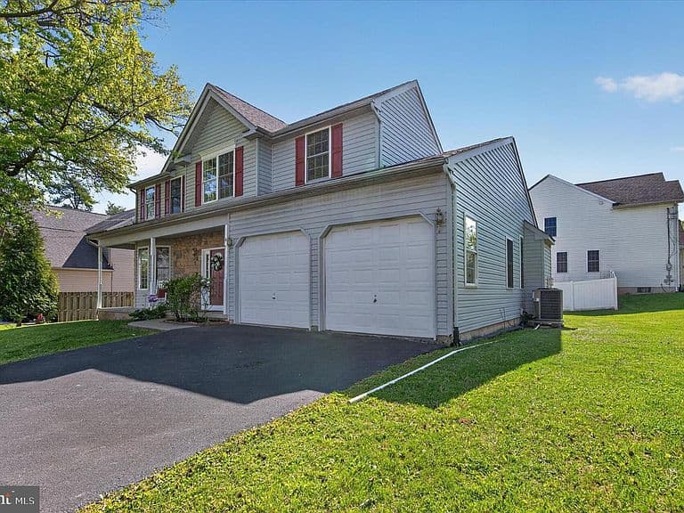 Listing photo 4