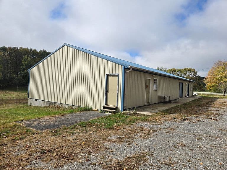Listing photo 4