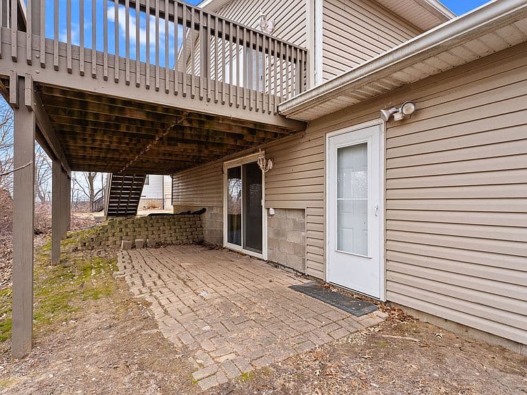 Listing photo 5