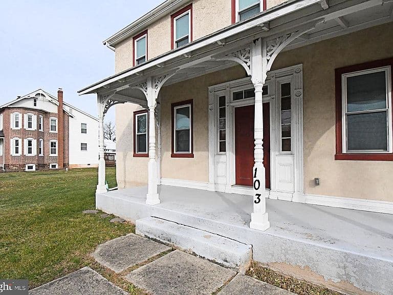 Listing photo 4