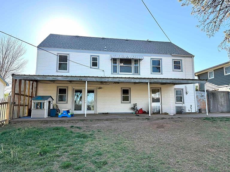 Listing photo 3