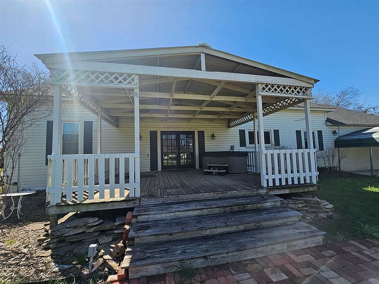 Listing photo 4