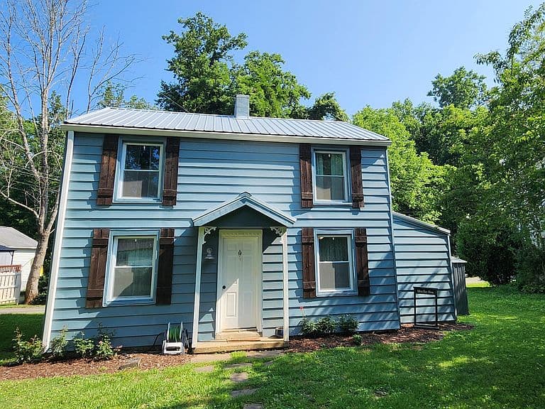 Listing photo 2