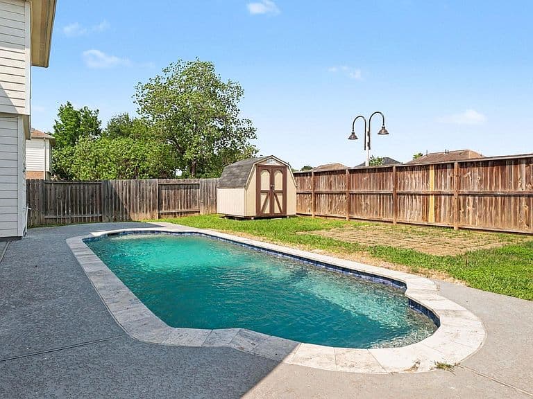 Listing photo 4