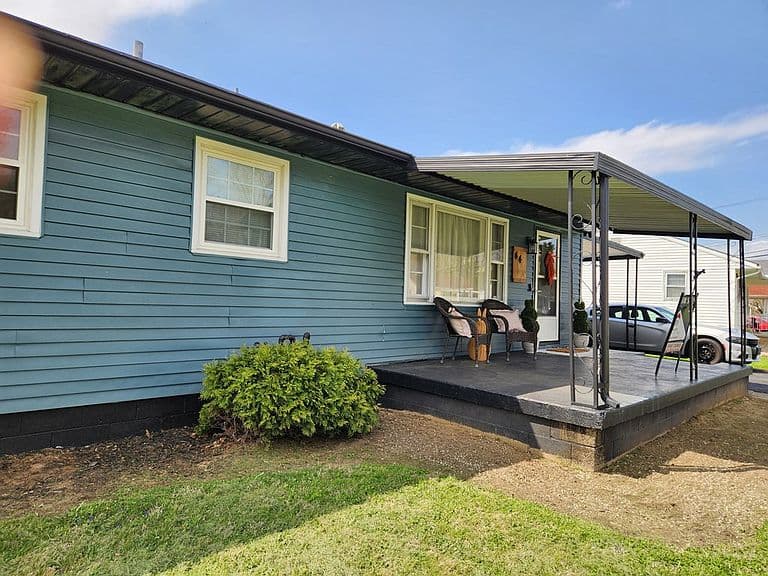 Listing photo 3