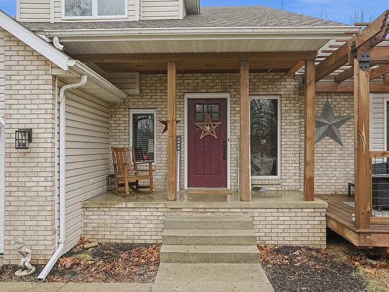 Listing photo 3