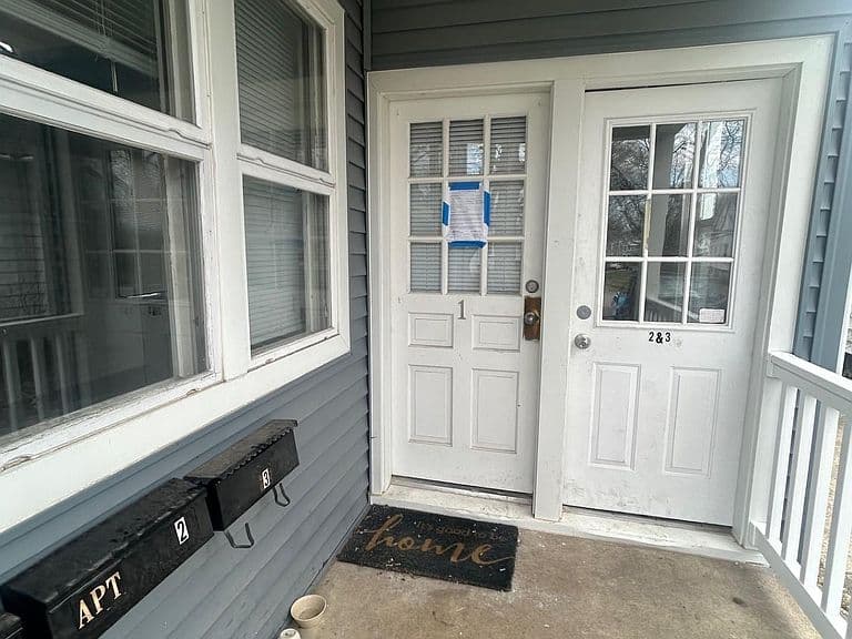 Listing photo 2