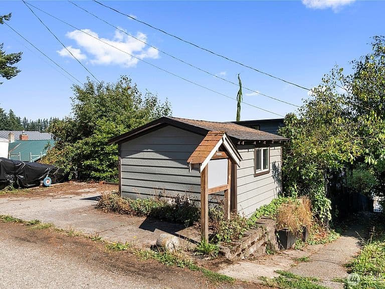Listing photo 5