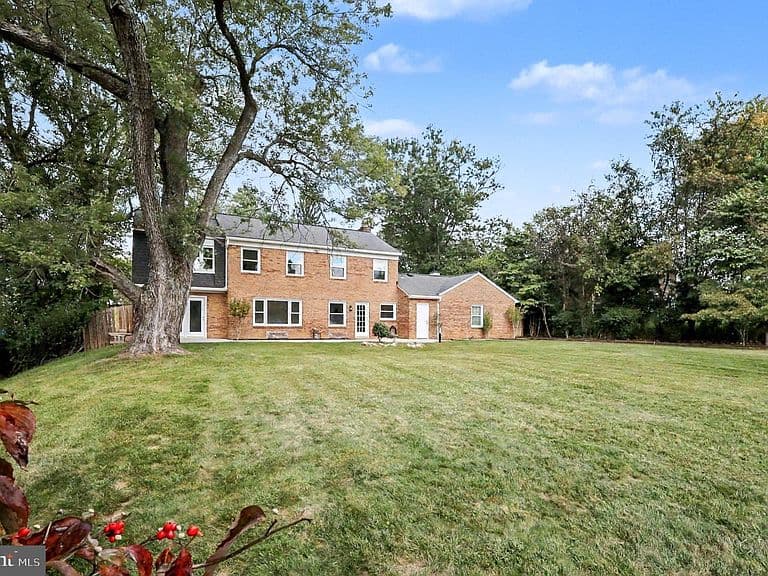 Listing photo 4