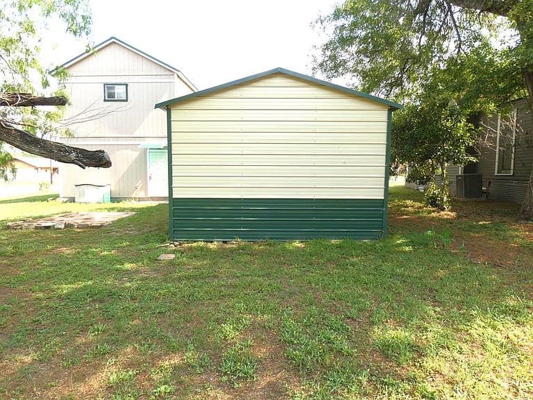 Listing photo 5
