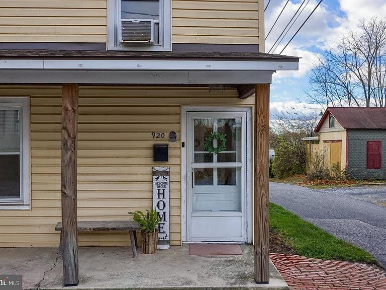 Listing photo 4
