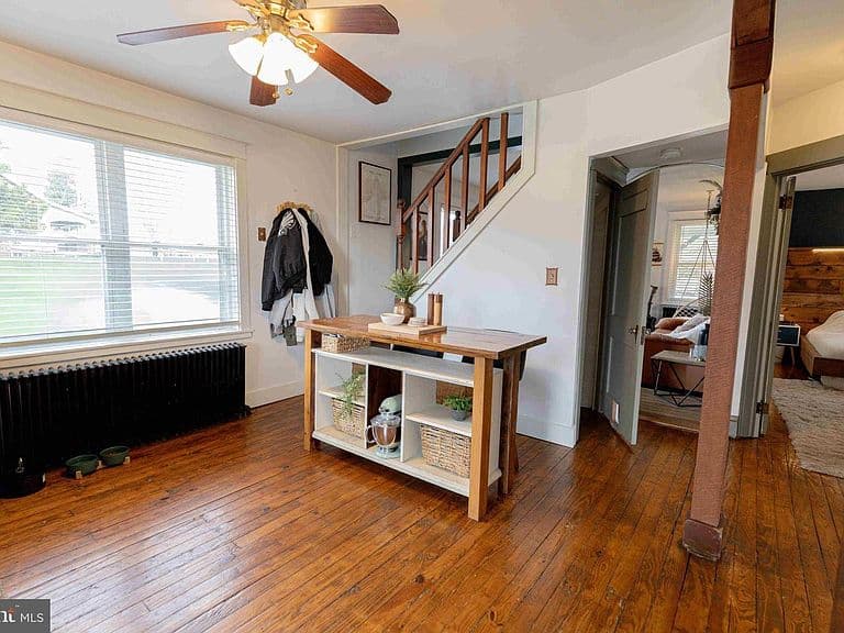 Listing photo 5