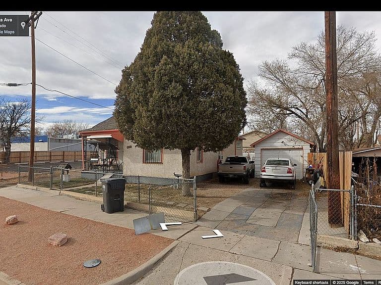 Listing photo 4
