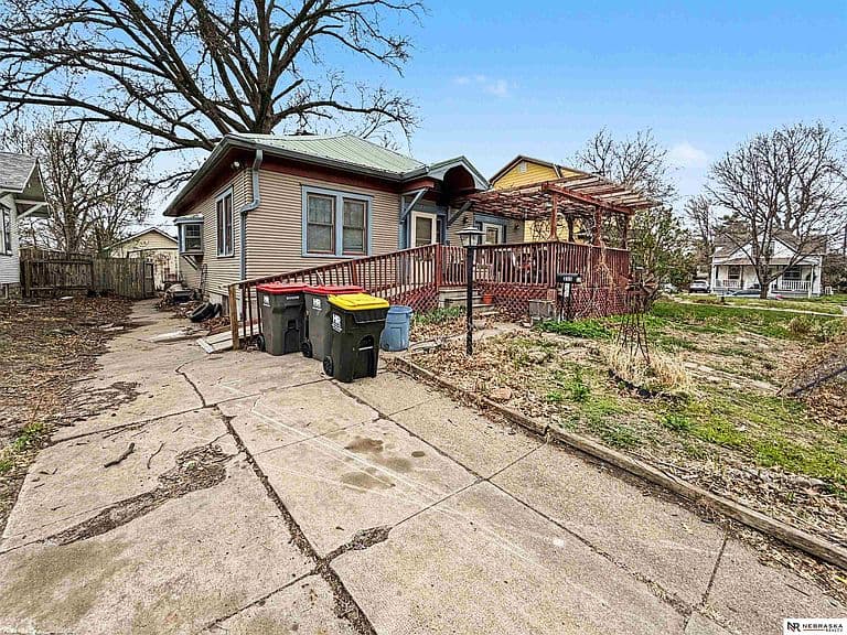 Listing photo 3