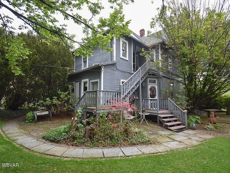 Listing photo 4
