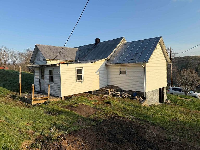 Listing photo 5