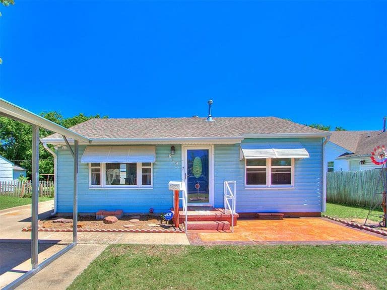 Listing photo 2