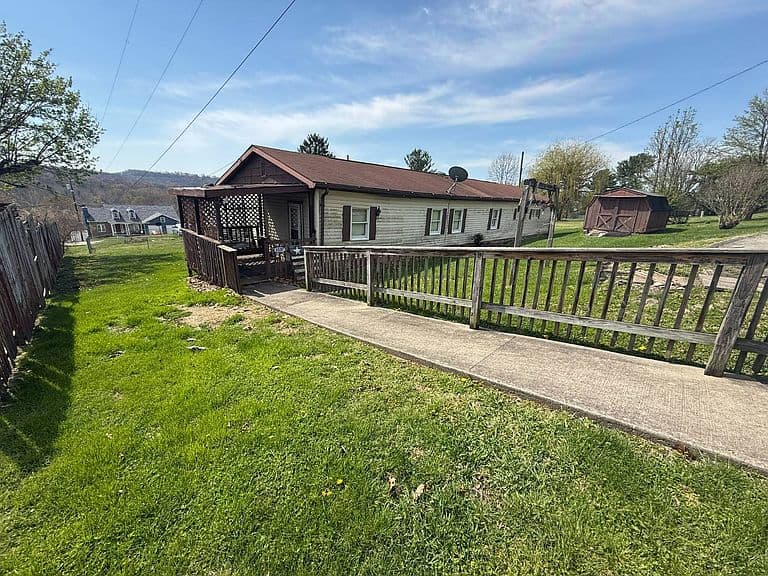 Listing photo 5