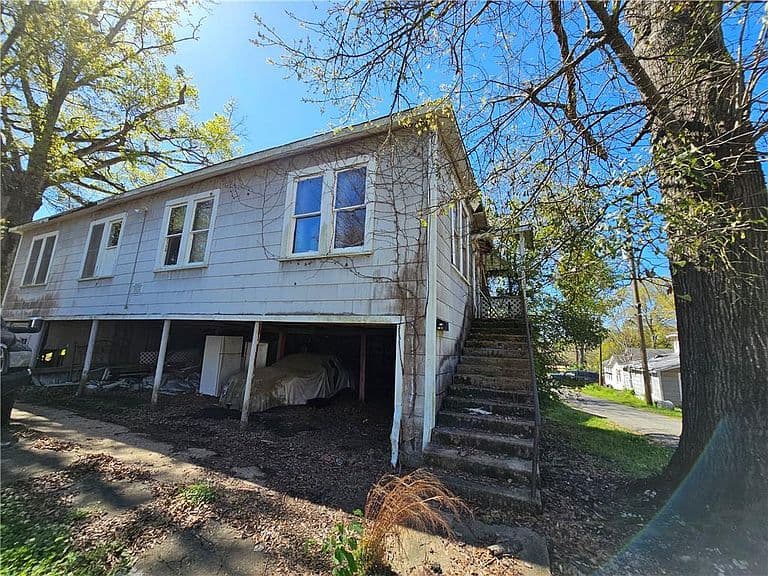 Listing photo 5